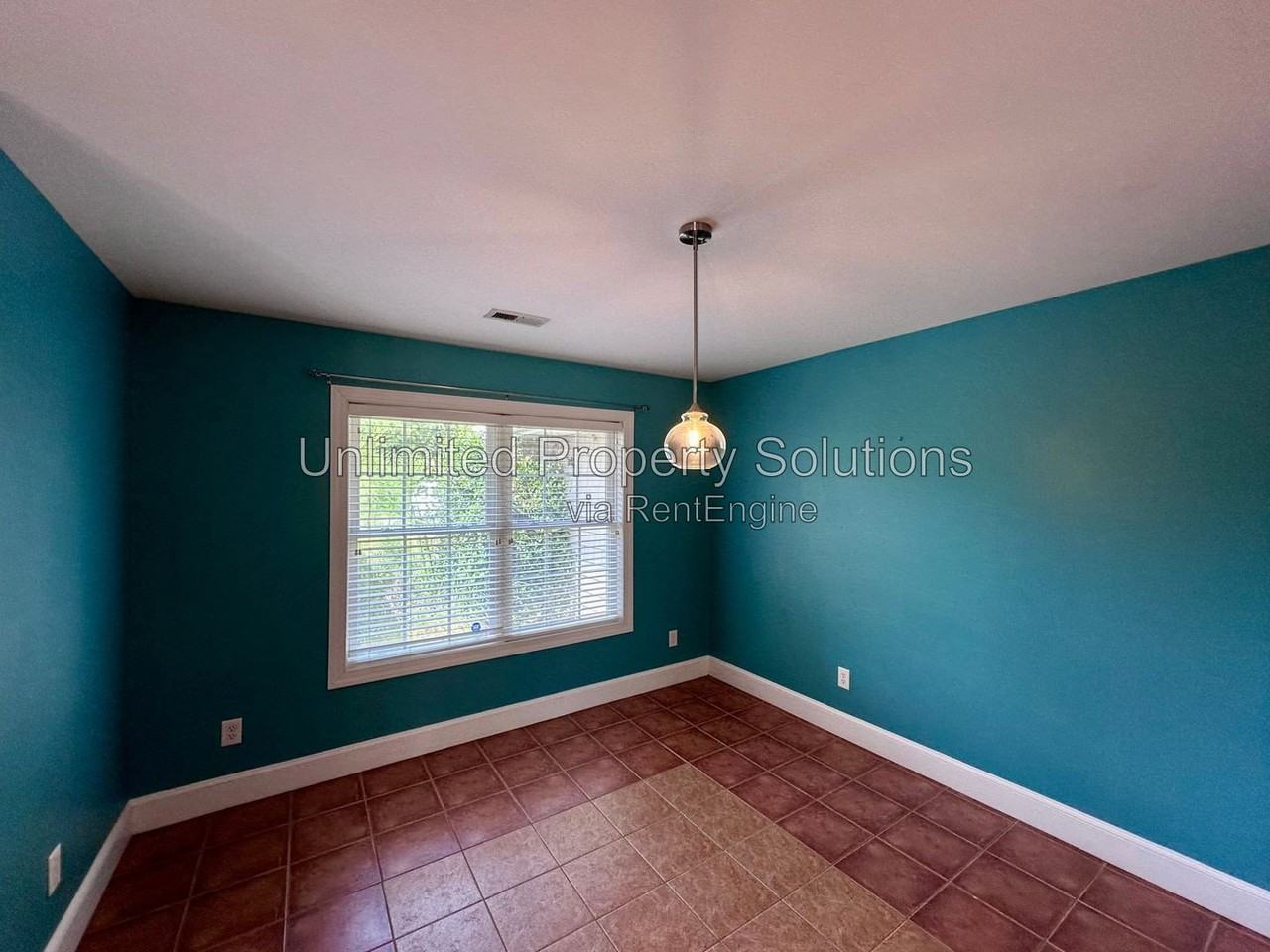 23 Creekstone Ln - Photo 4 of 33