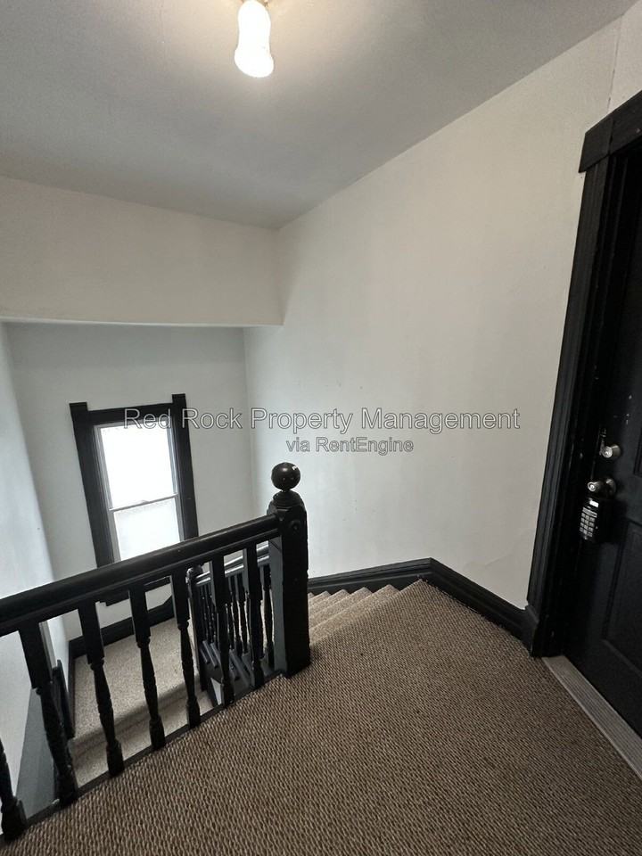 838 E Centerway - Photo 3 of 16