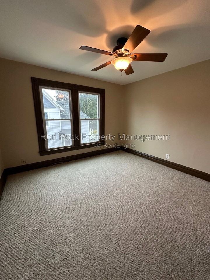 838 E Centerway - Photo 6 of 16