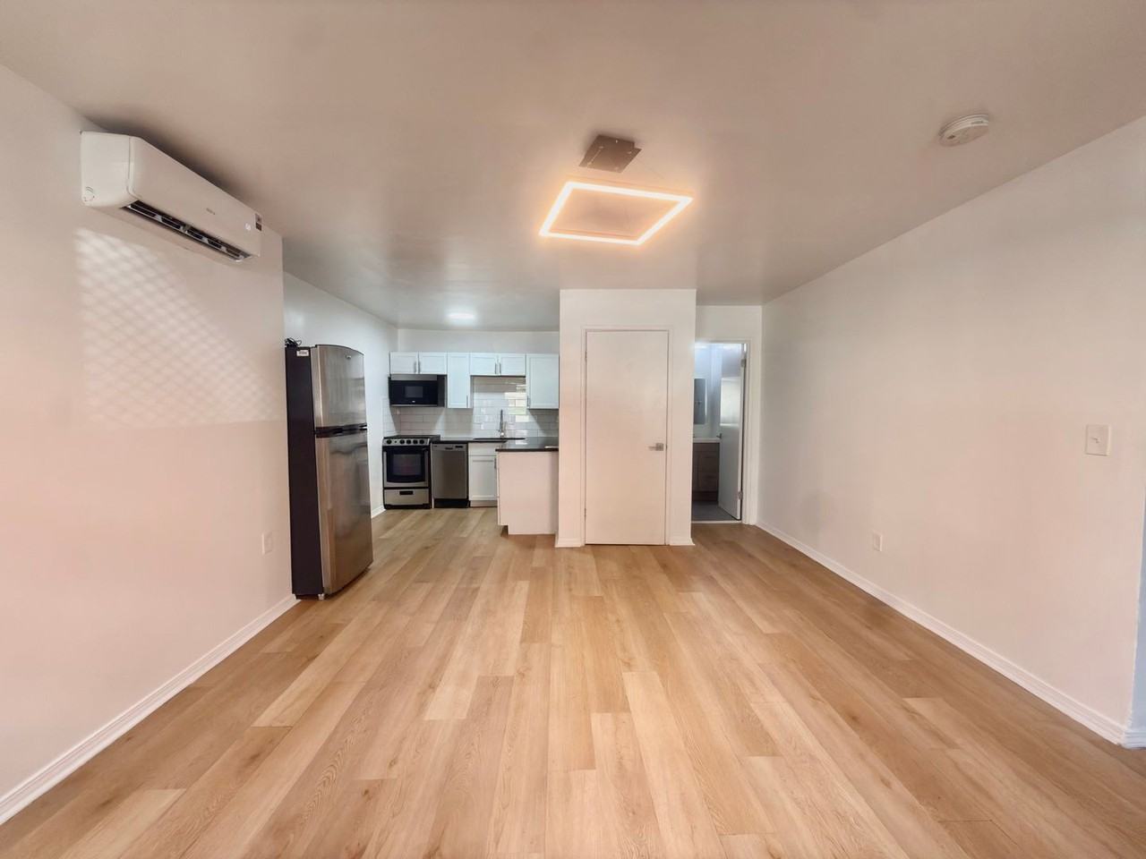 139 E Clifton Ave #200 - Photo 2 of 6
