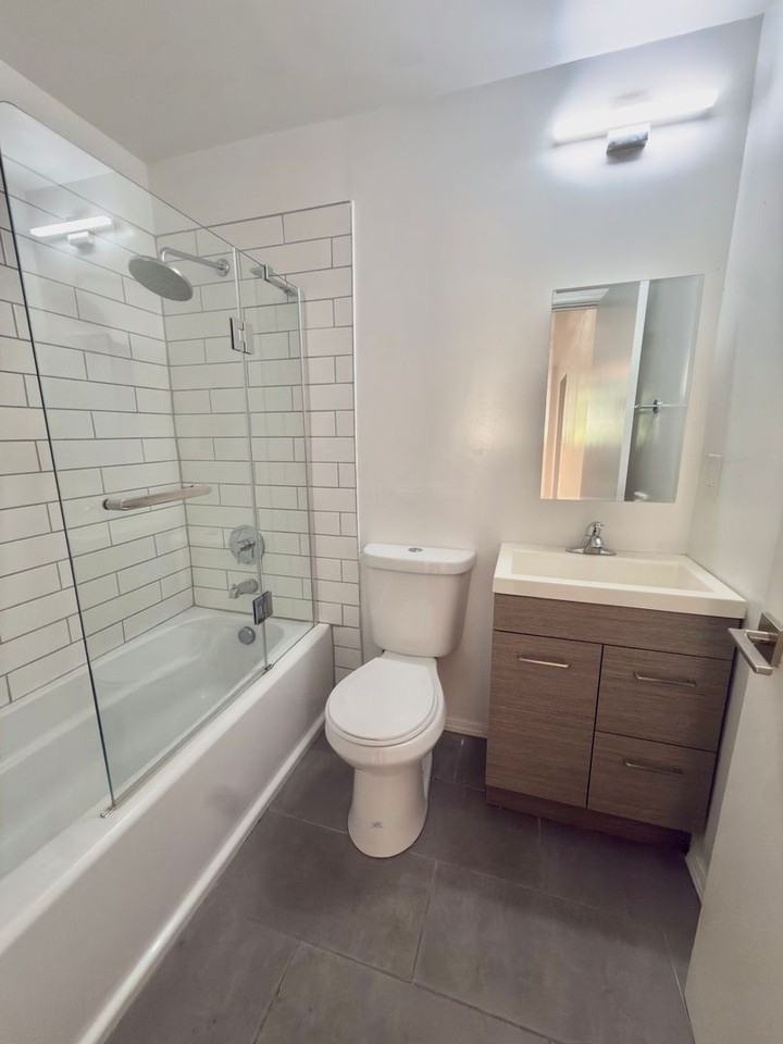 139 E Clifton Ave #200 - Photo 6 of 6