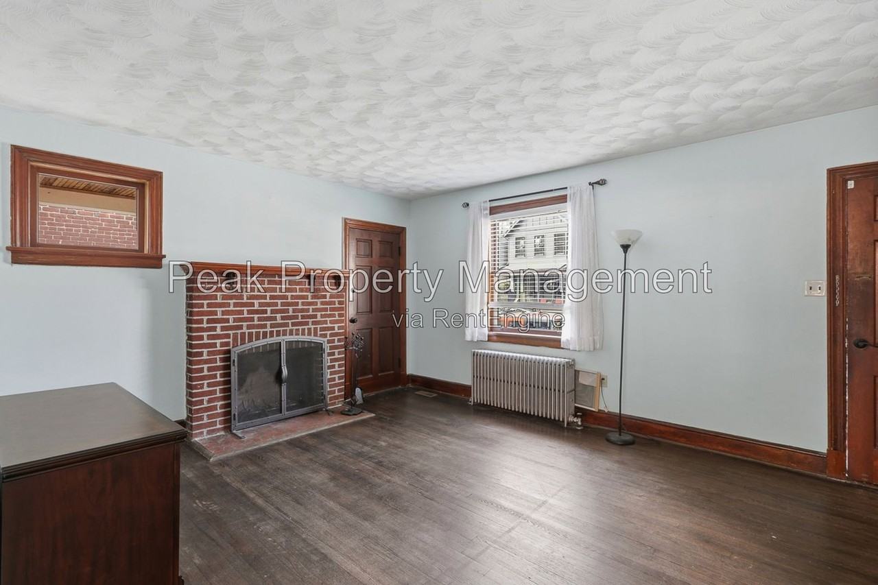 3022 Grayland Ave - Photo 3 of 26
