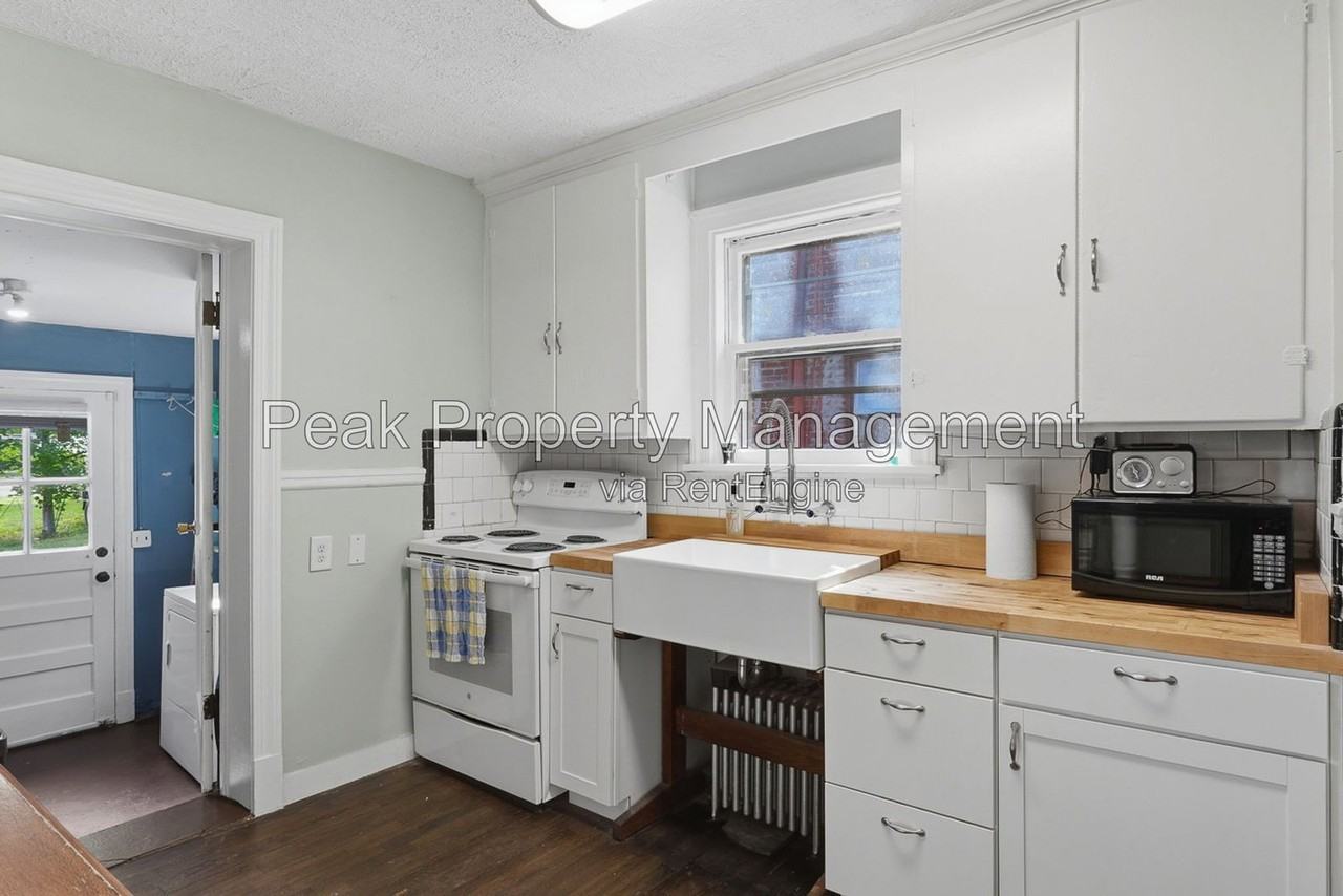 3022 Grayland Ave - Photo 7 of 26