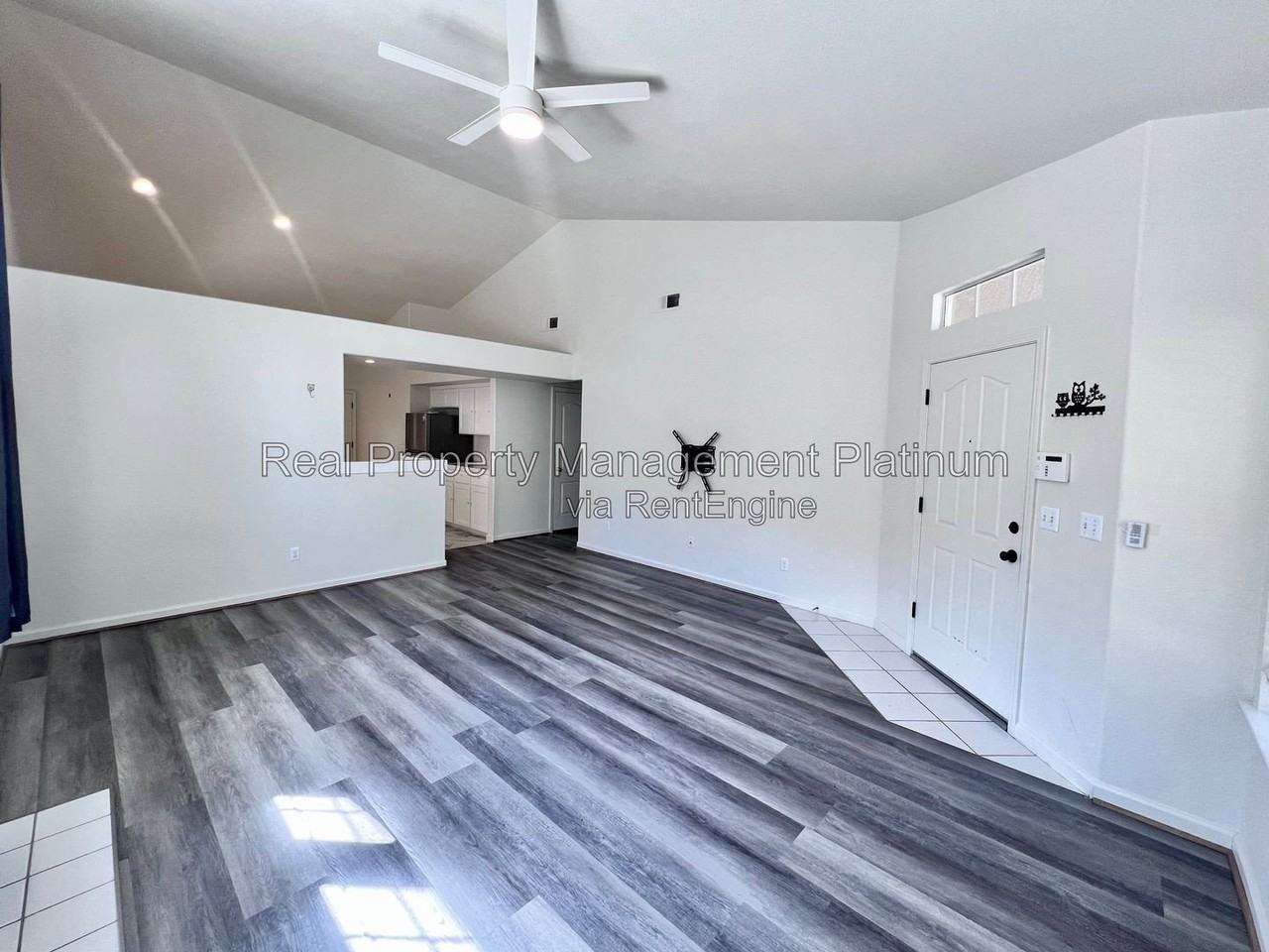 10263 N Recreation Ave - Photo 3 of 19