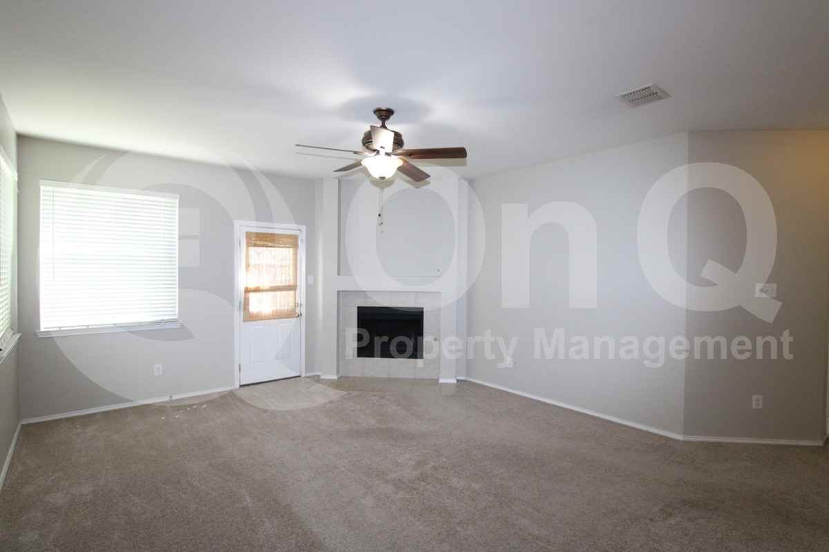 4126 Carrington Dr - Photo 5 of 22