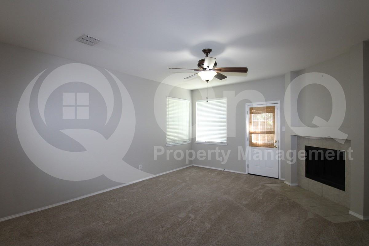 4126 Carrington Dr - Photo 6 of 22