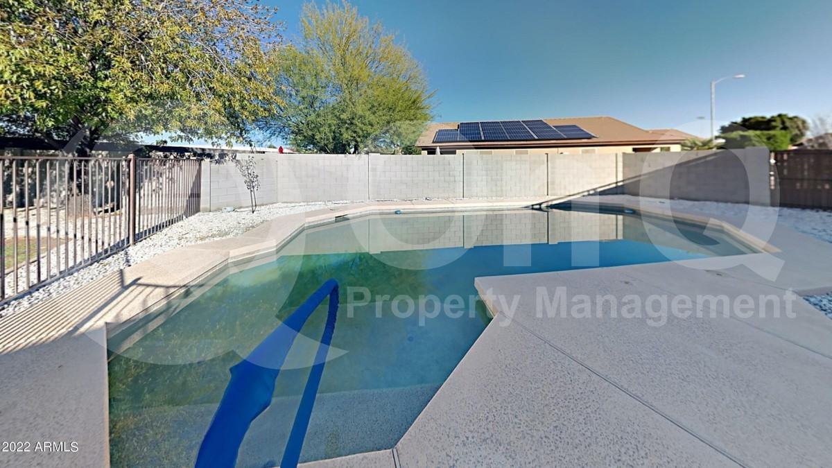 8647 W Monona Ln - Photo 2 of 3
