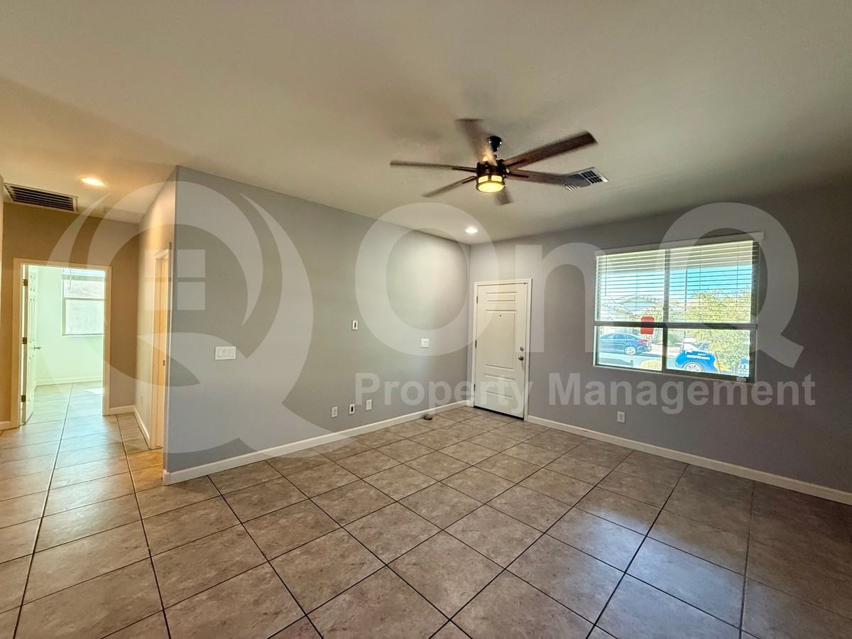 11607 W Redfield Rd - Photo 5 of 20