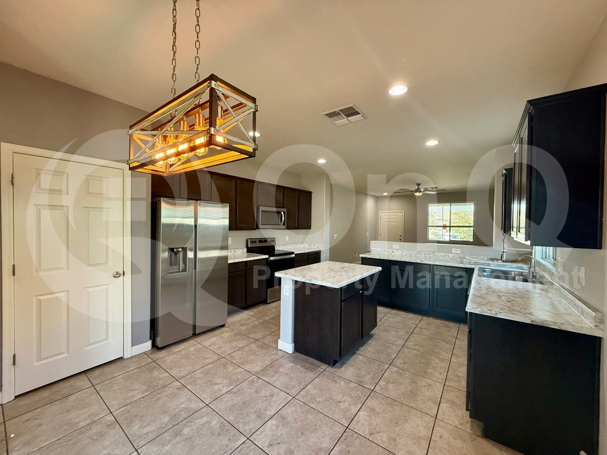 11607 W Redfield Rd - Photo 6 of 20