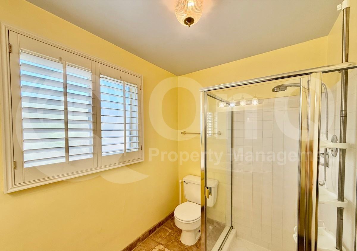 2238 E Montebello Ave - Photo 6 of 28