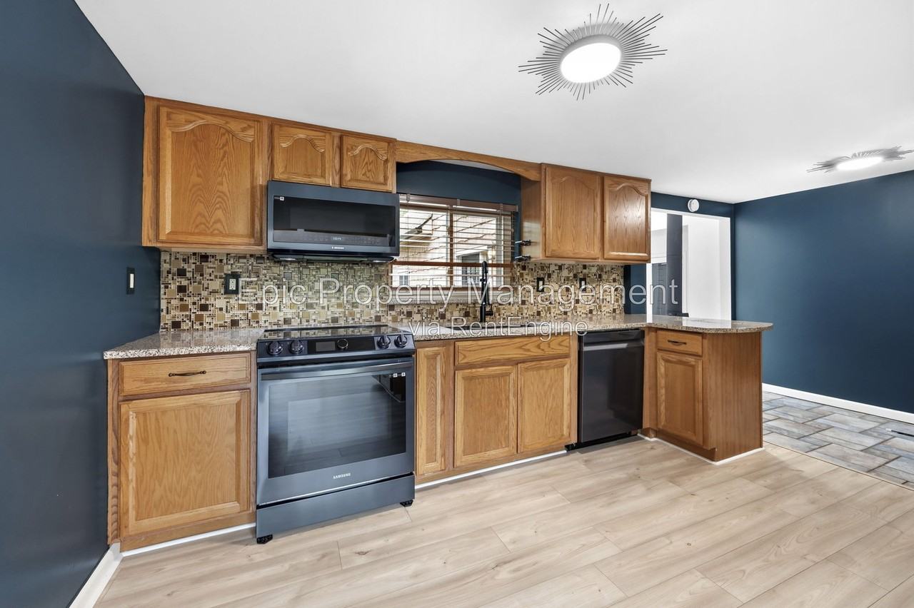 3185 Shimmons Rd - Photo 3 of 19