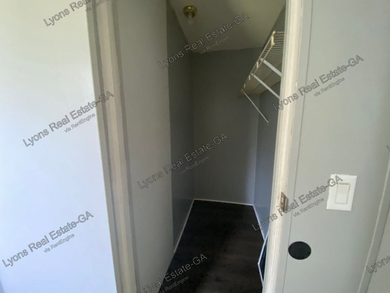 604 Sycamore Dr - Photo 6 of 16
