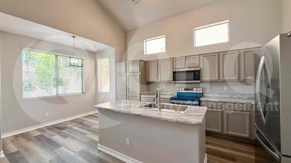 10378 E Saltillo Dr - Photo 6 of 50