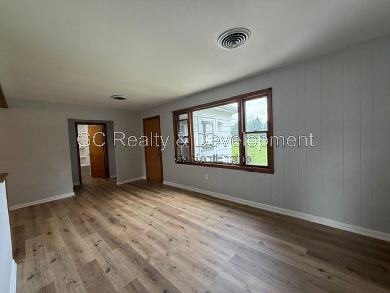 33W249 Butterfield Rd - Photo 4 of 24
