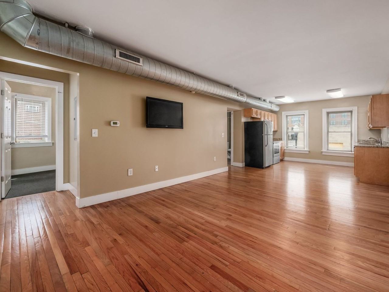 1643 N Pearl St - Photo 6 of 26