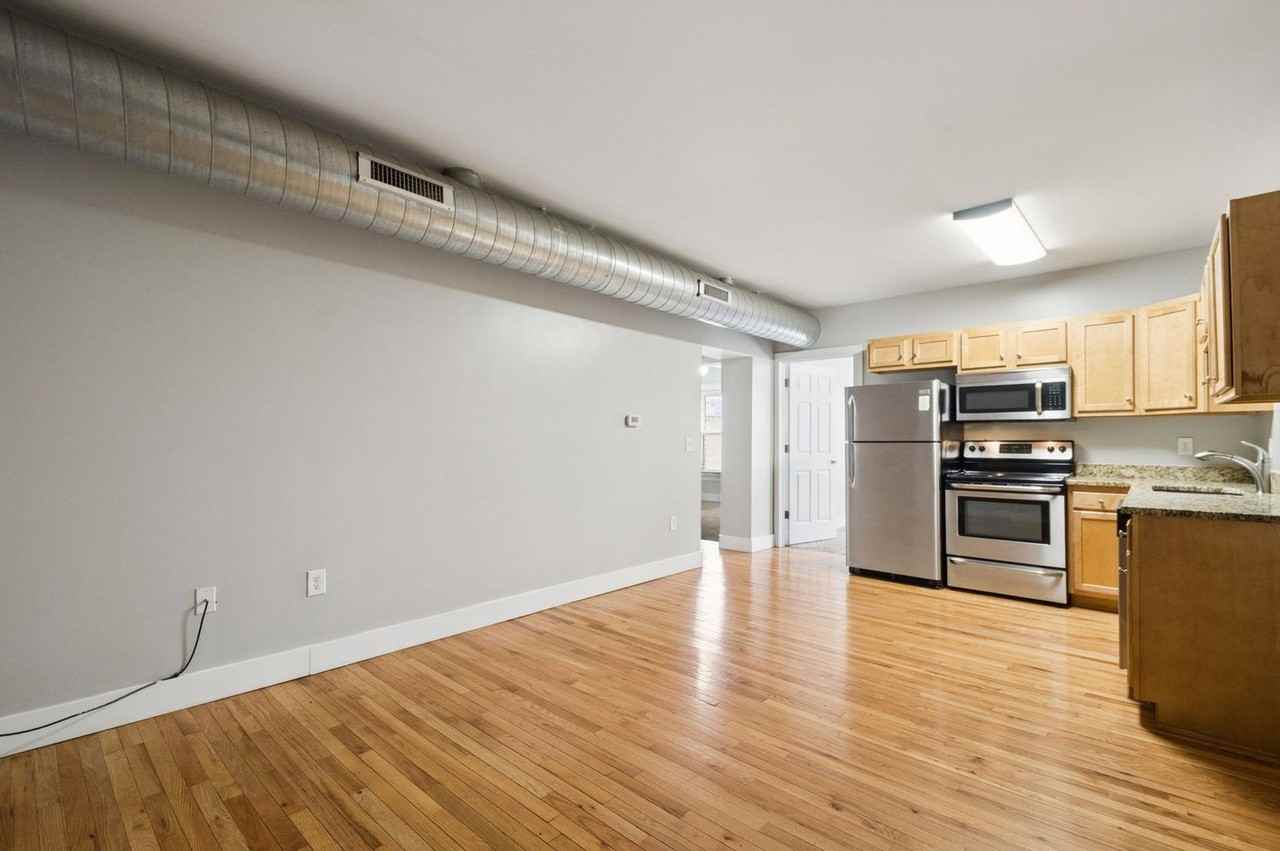 1651 N Pearl St - Photo 6 of 24