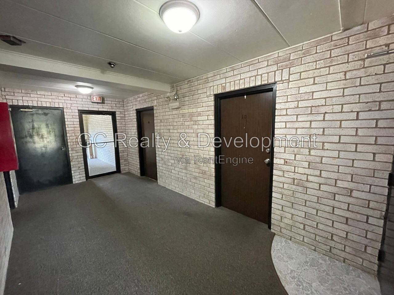 180 N Wolf Rd #1D - Photo 3 of 16