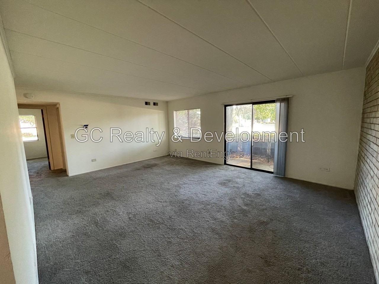 180 N Wolf Rd #1D - Photo 6 of 16