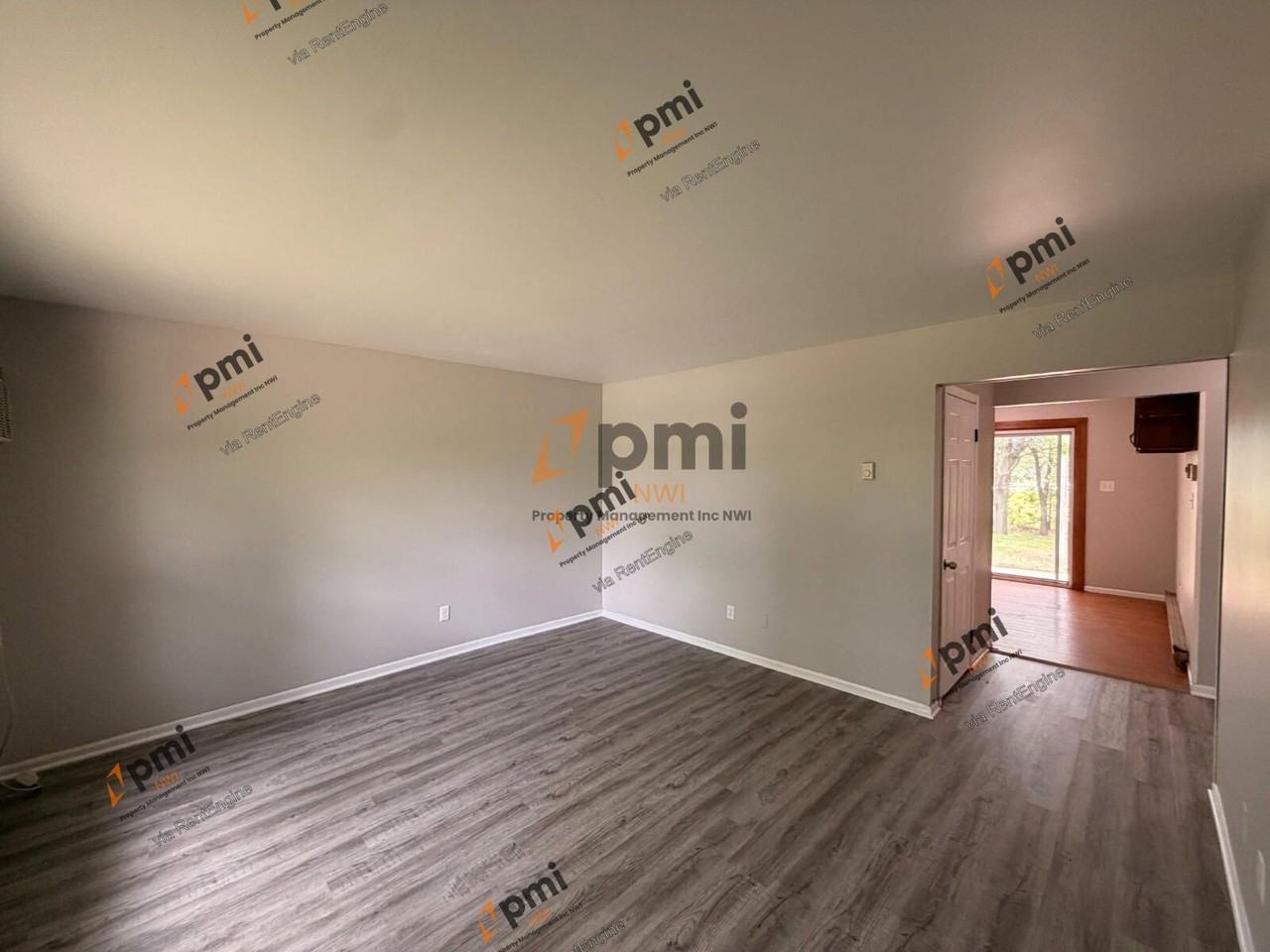 5372 Plaza Ave #5370 - Photo 4 of 13