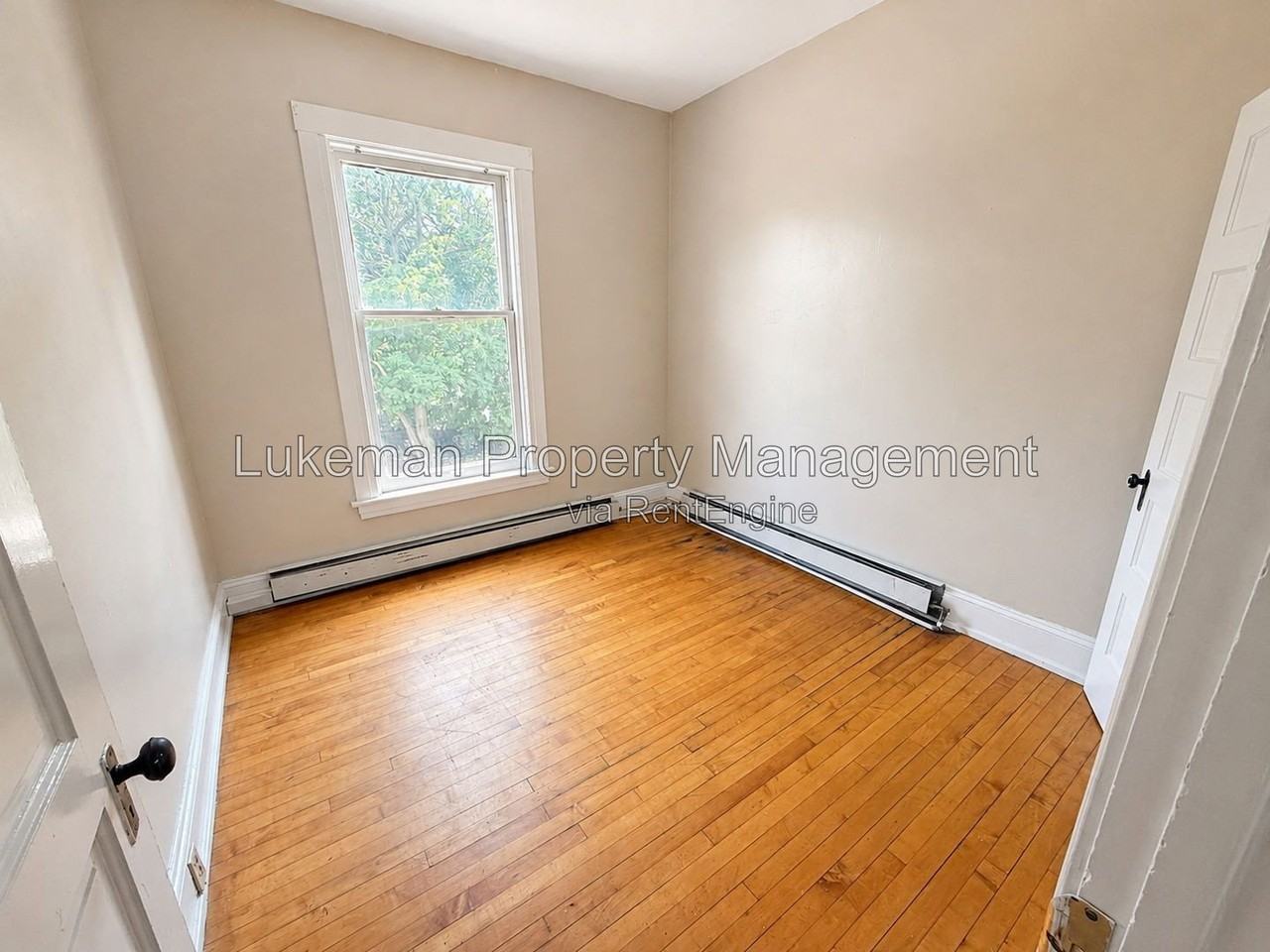 447 W Walnut St #12 - Photo 7 of 11