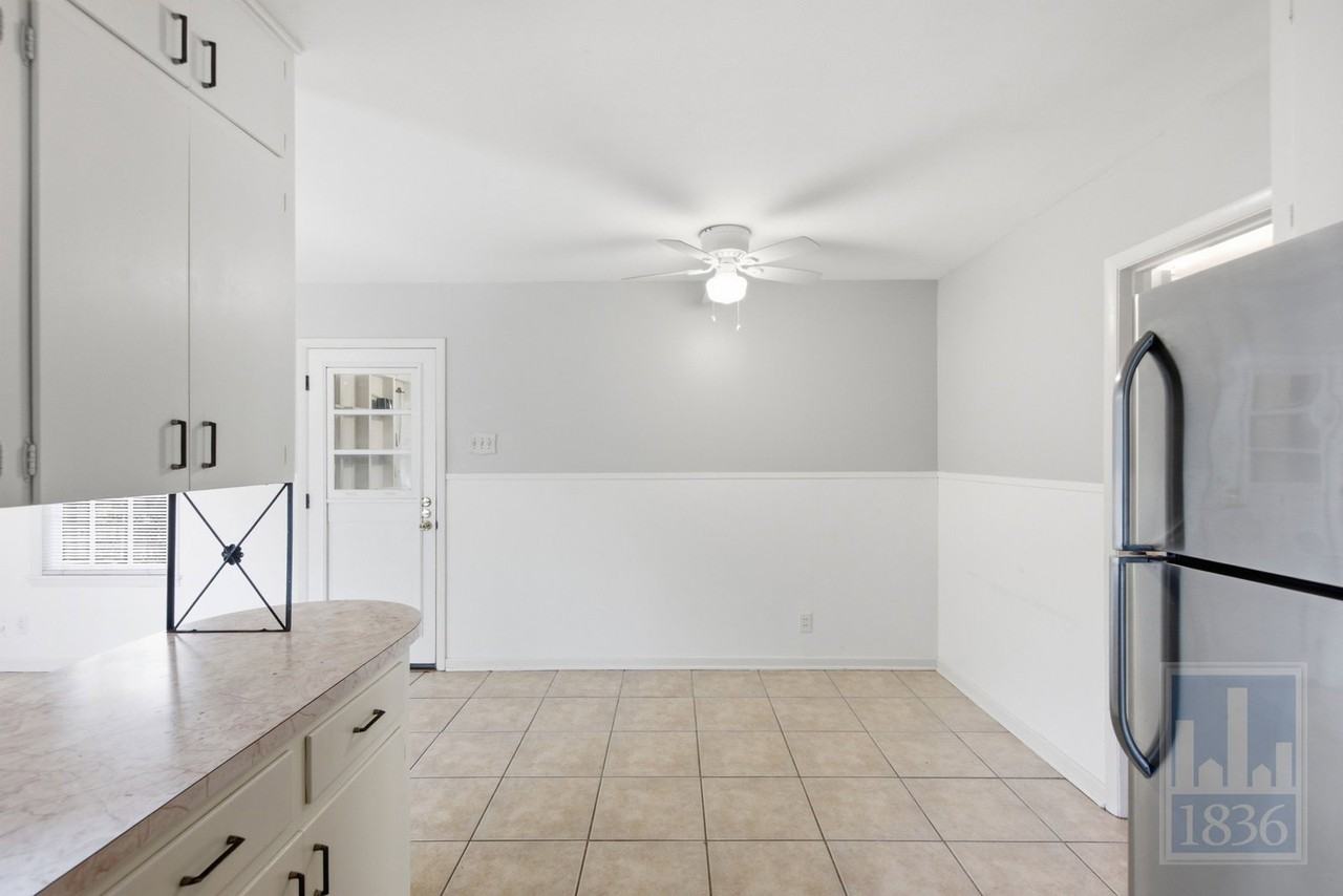 7604 Delafield Ln - Photo 6 of 50
