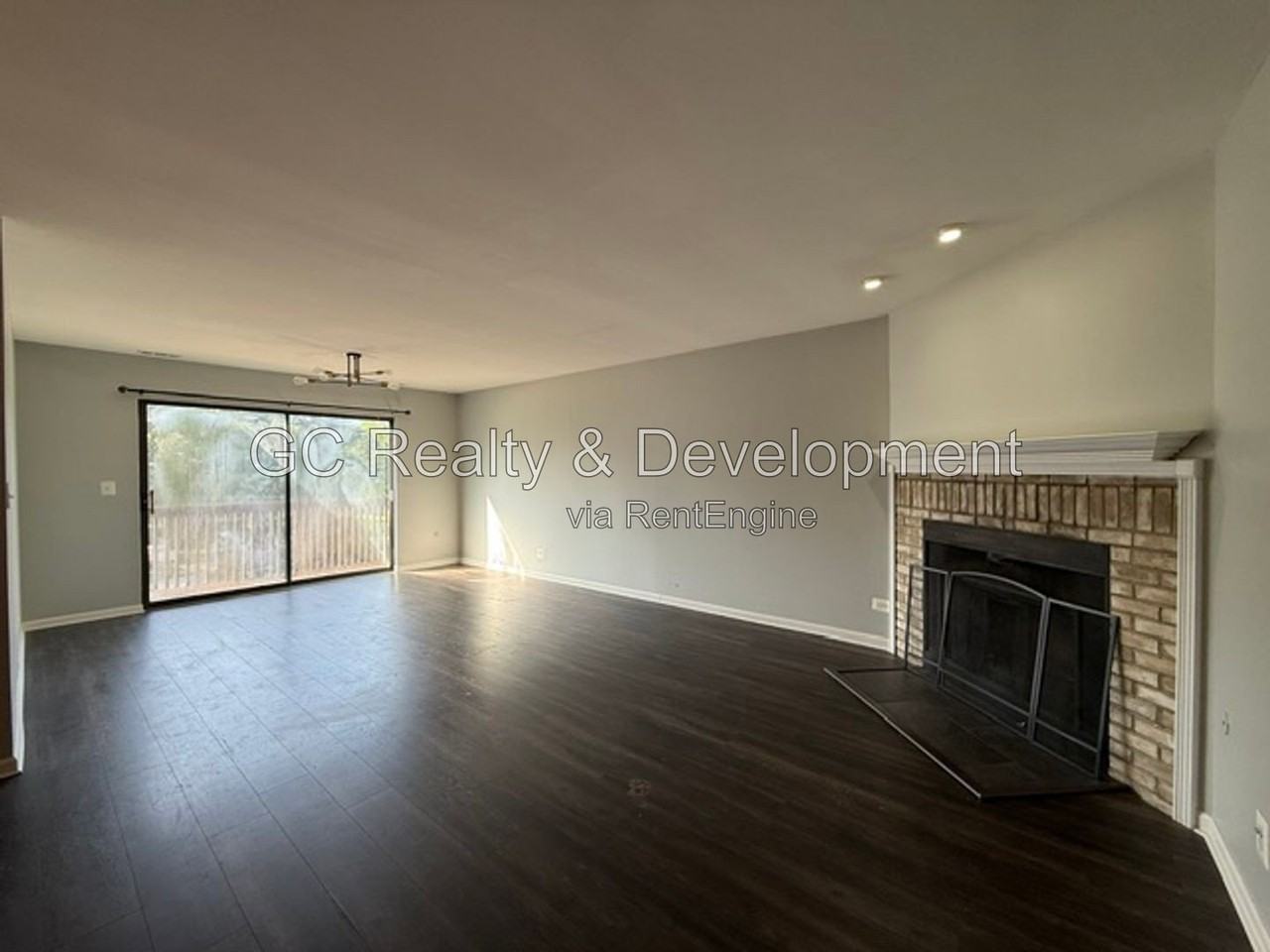 320 Deer Glen Way #D - Photo 3 of 22