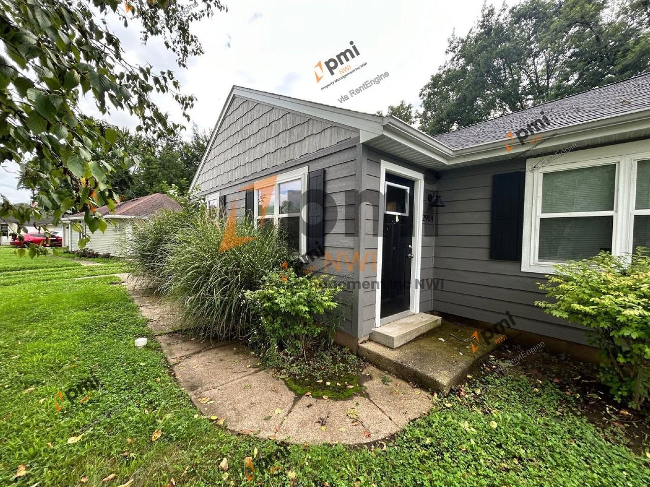 2908 Oakdale Ave - Photo 3 of 14