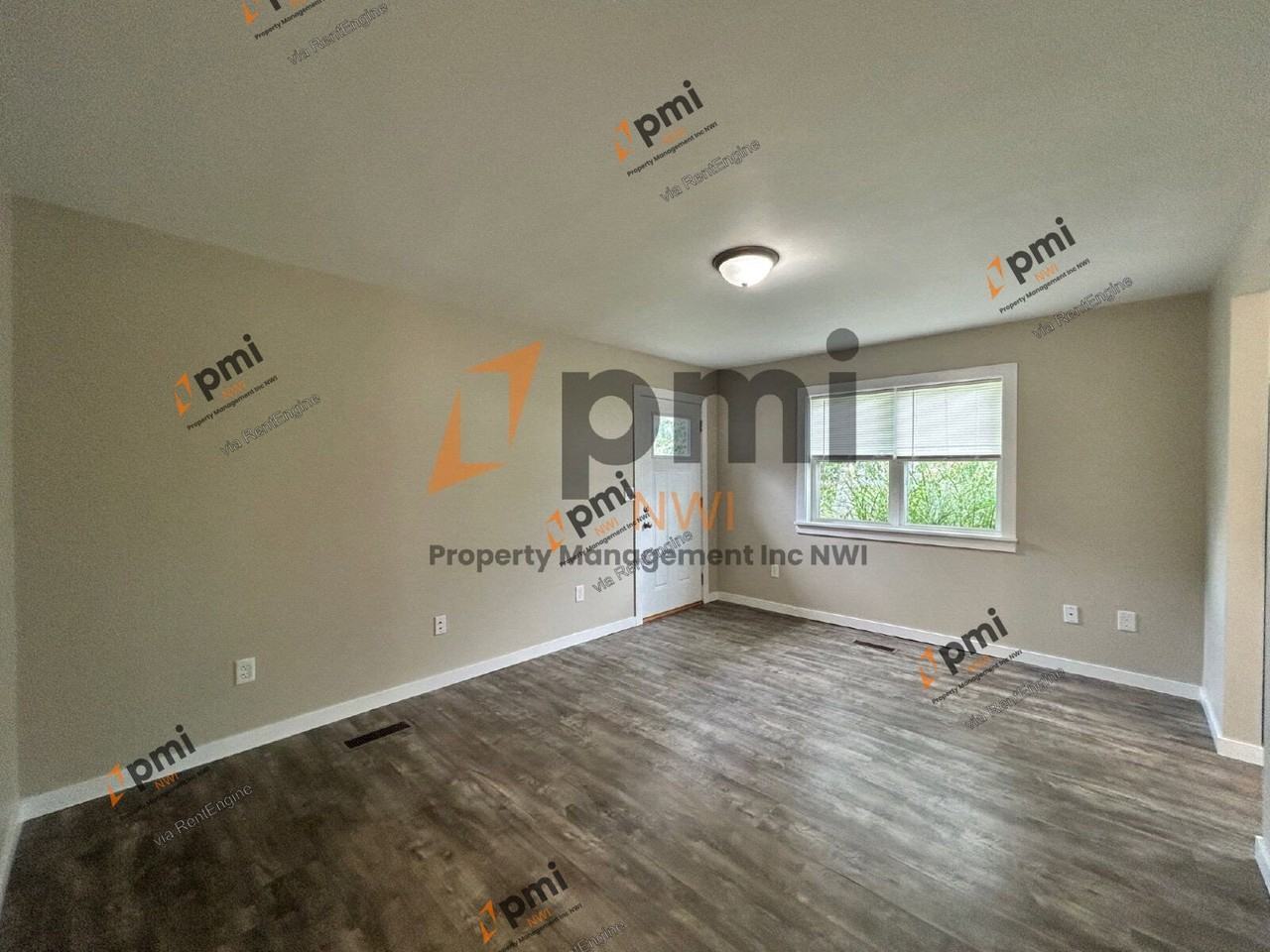 2908 Oakdale Ave - Photo 5 of 14