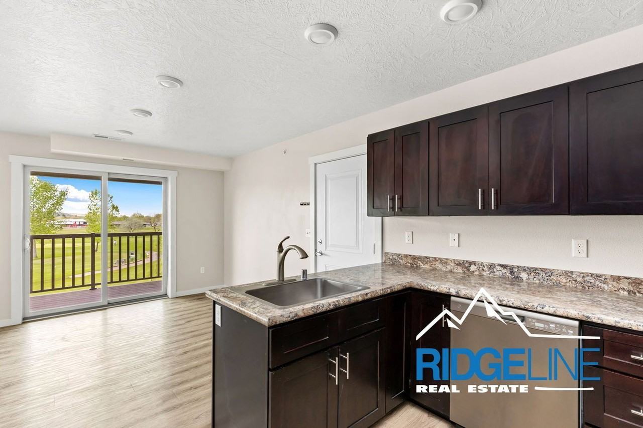 1120 American Ave #7 - Photo 2 of 18