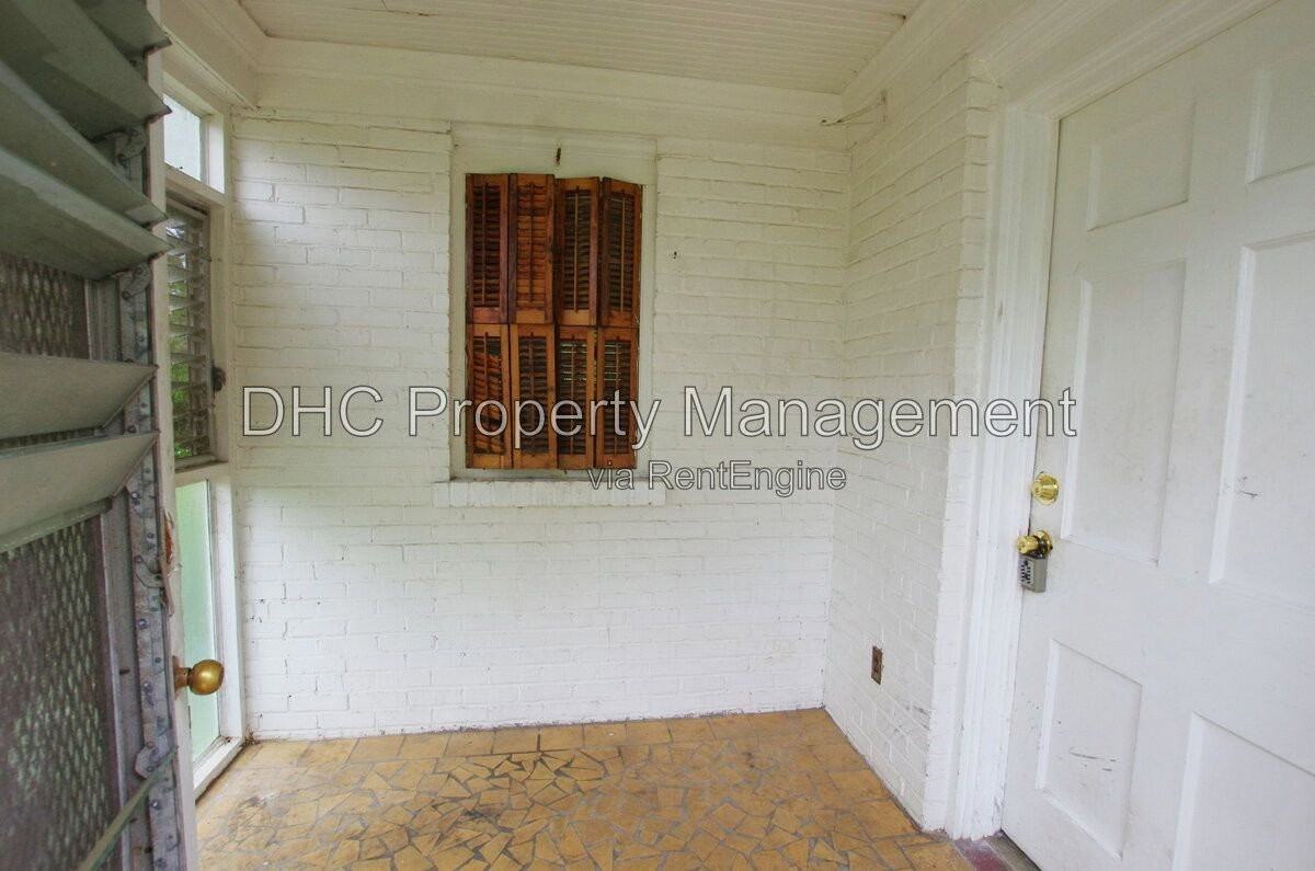 1761 Tiger Flowers Dr Nw - Photo 2 of 16