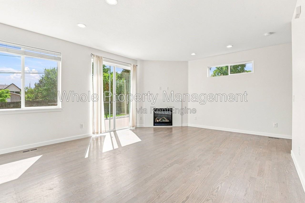 5230 Stuart St - Photo 3 of 30