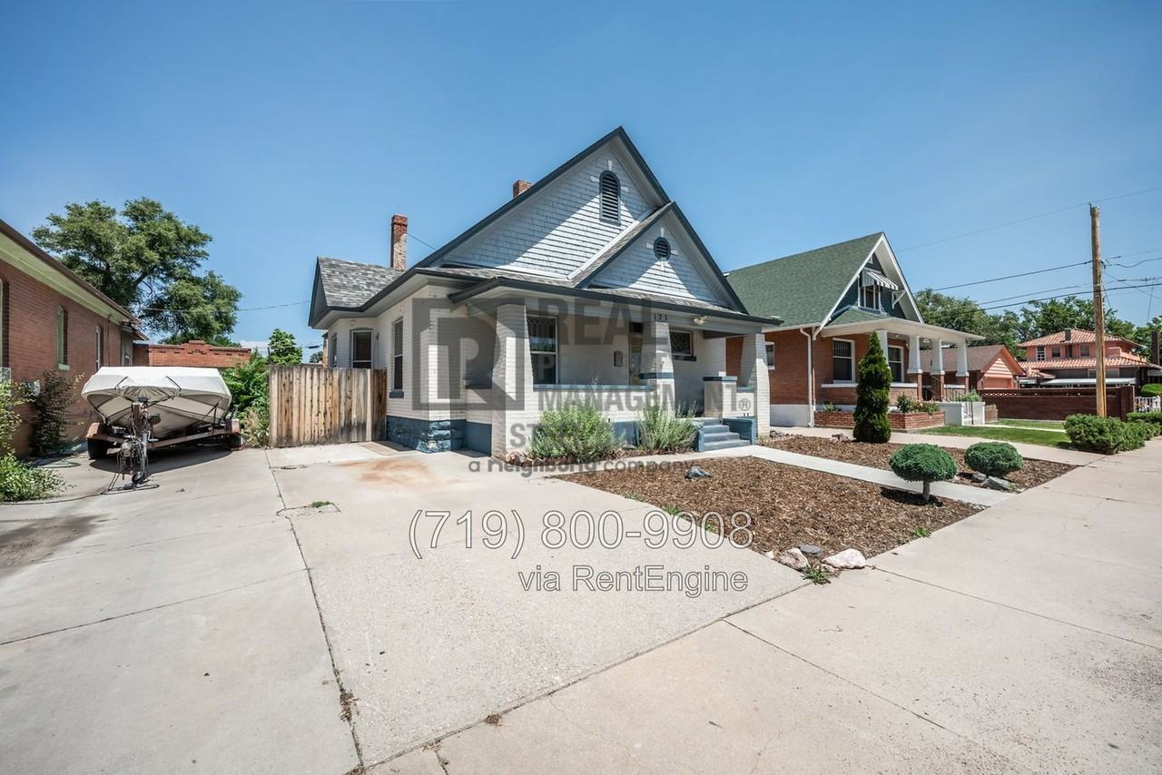 121 Lake Ave - Photo 2 of 42