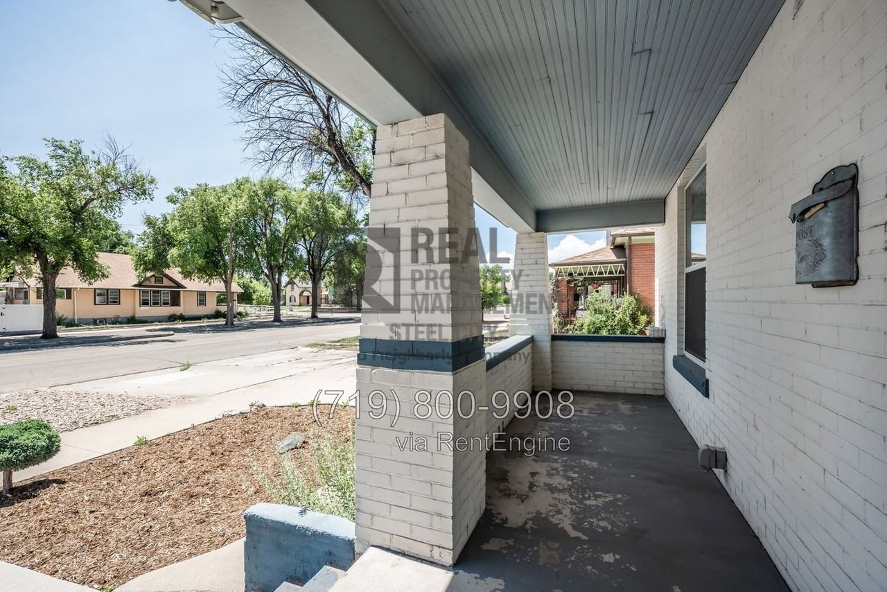 121 Lake Ave - Photo 4 of 42