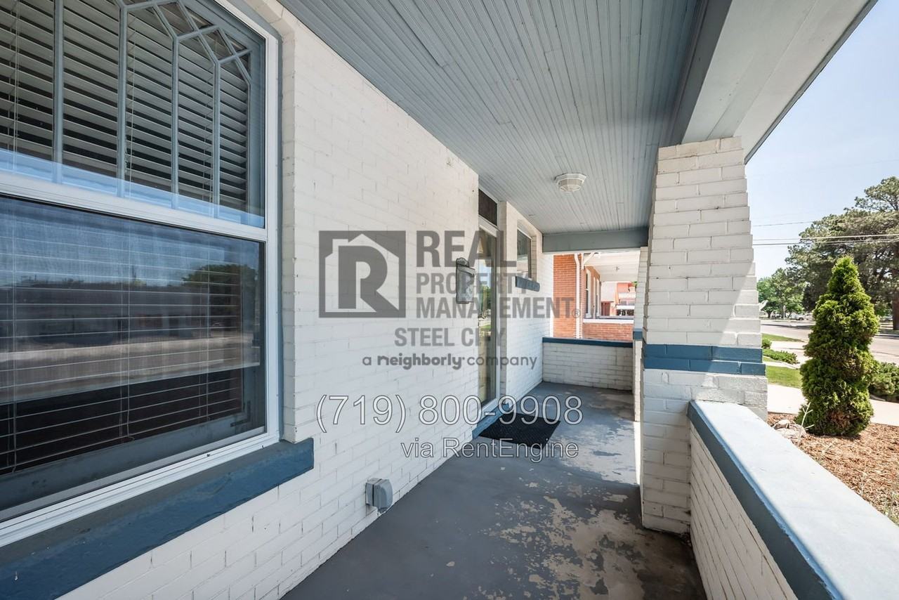 121 Lake Ave - Photo 5 of 42