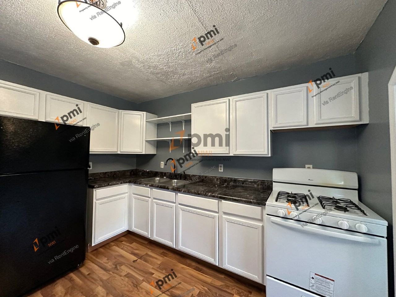 3464 Iowa St - Photo 3 of 15