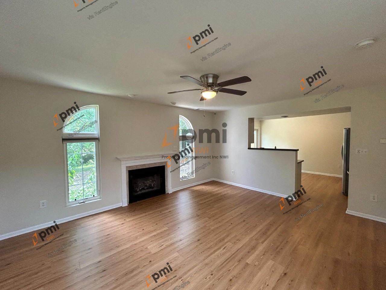 4842 W 93rd Ter - Photo 4 of 16