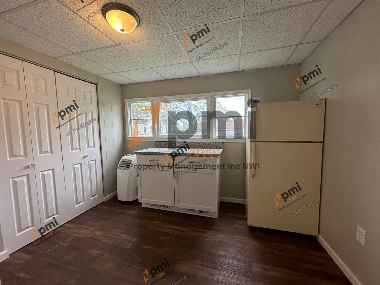 602 Indiana Ave #1W - Photo 6 of 12