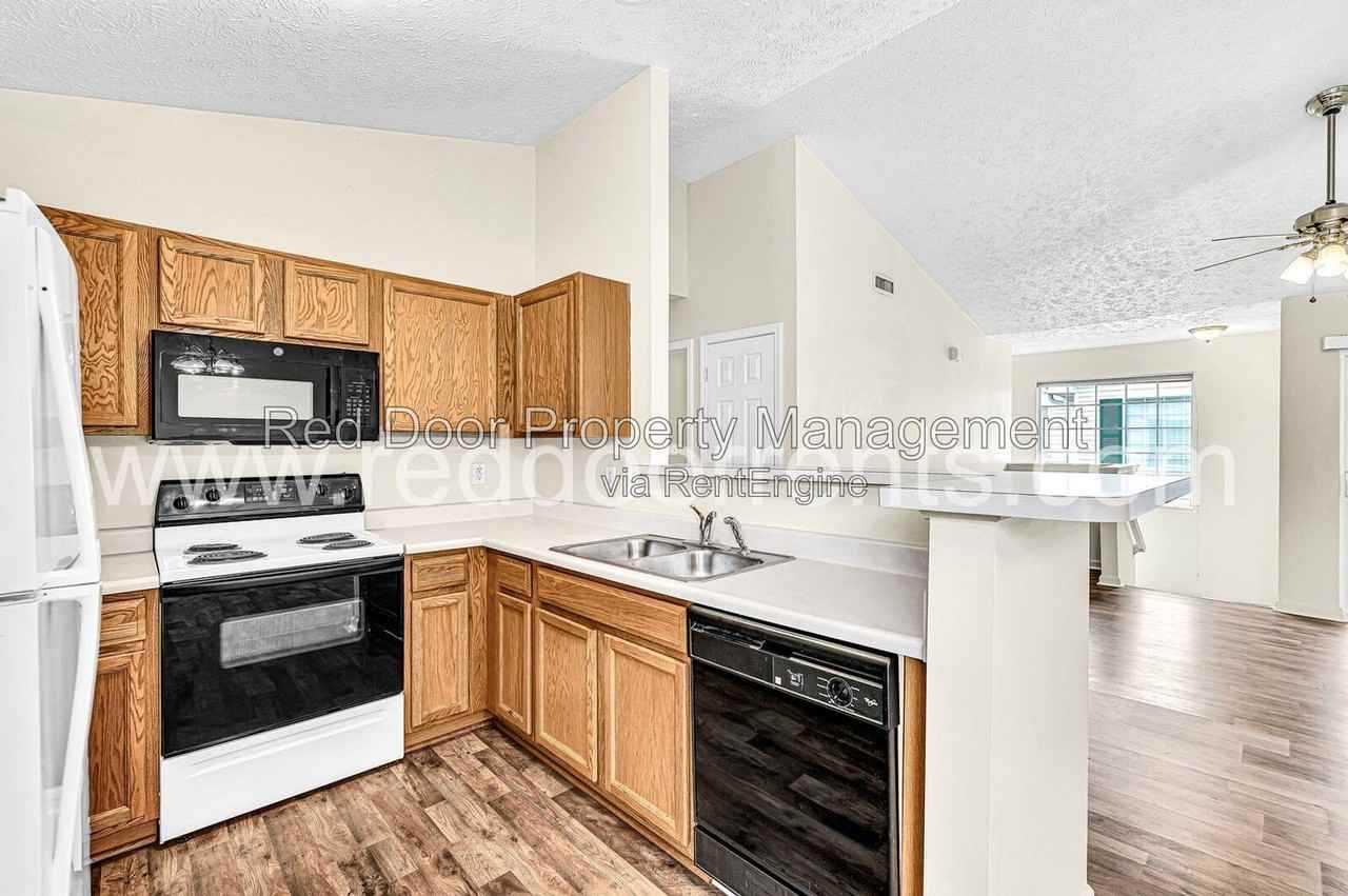 4948 Potomac Square Pl #4 - Photo 5 of 27