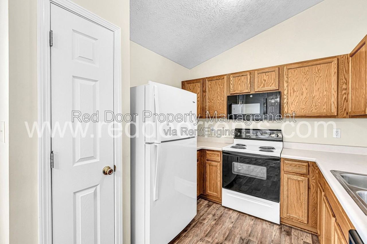 4948 Potomac Square Pl #4 - Photo 6 of 27