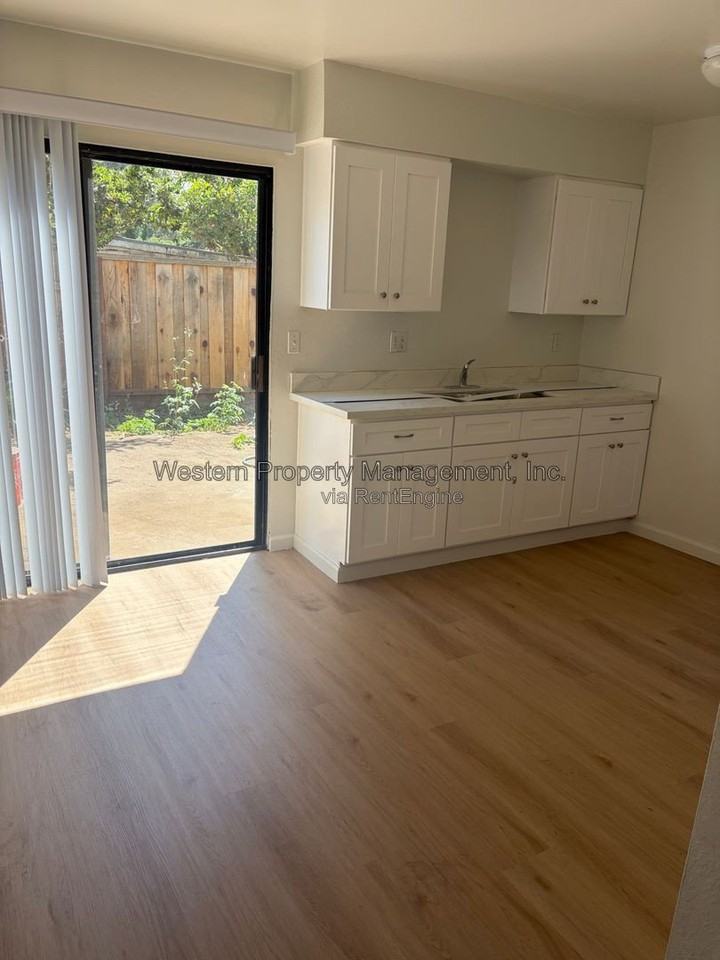 1385 7th Ave #25 - Photo 2 of 10