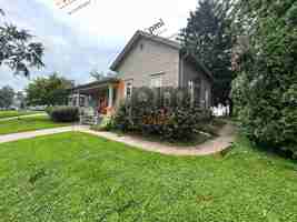 featured image of 703 Elm St #C