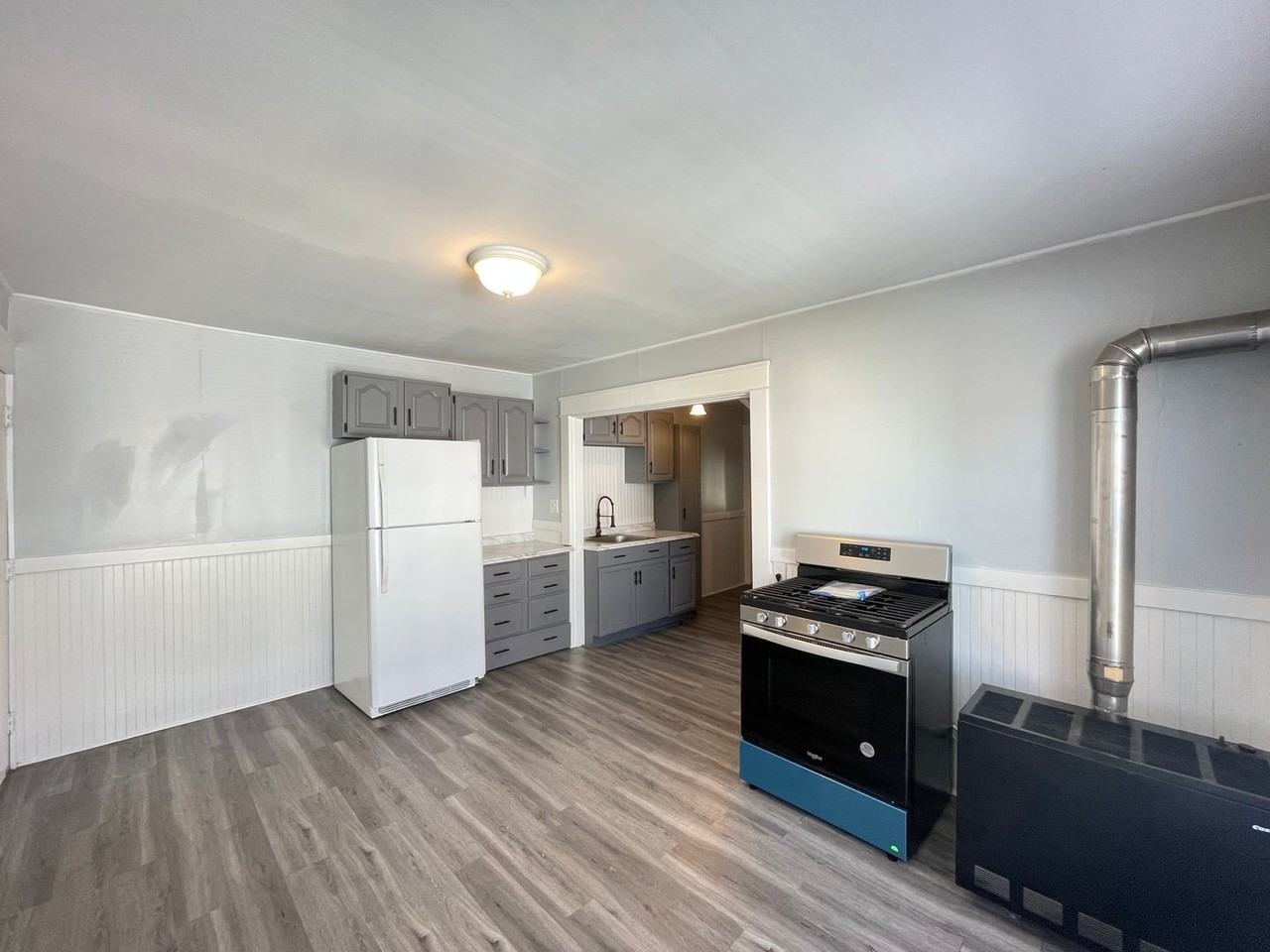 398 Amory St #B - Photo 2 of 16