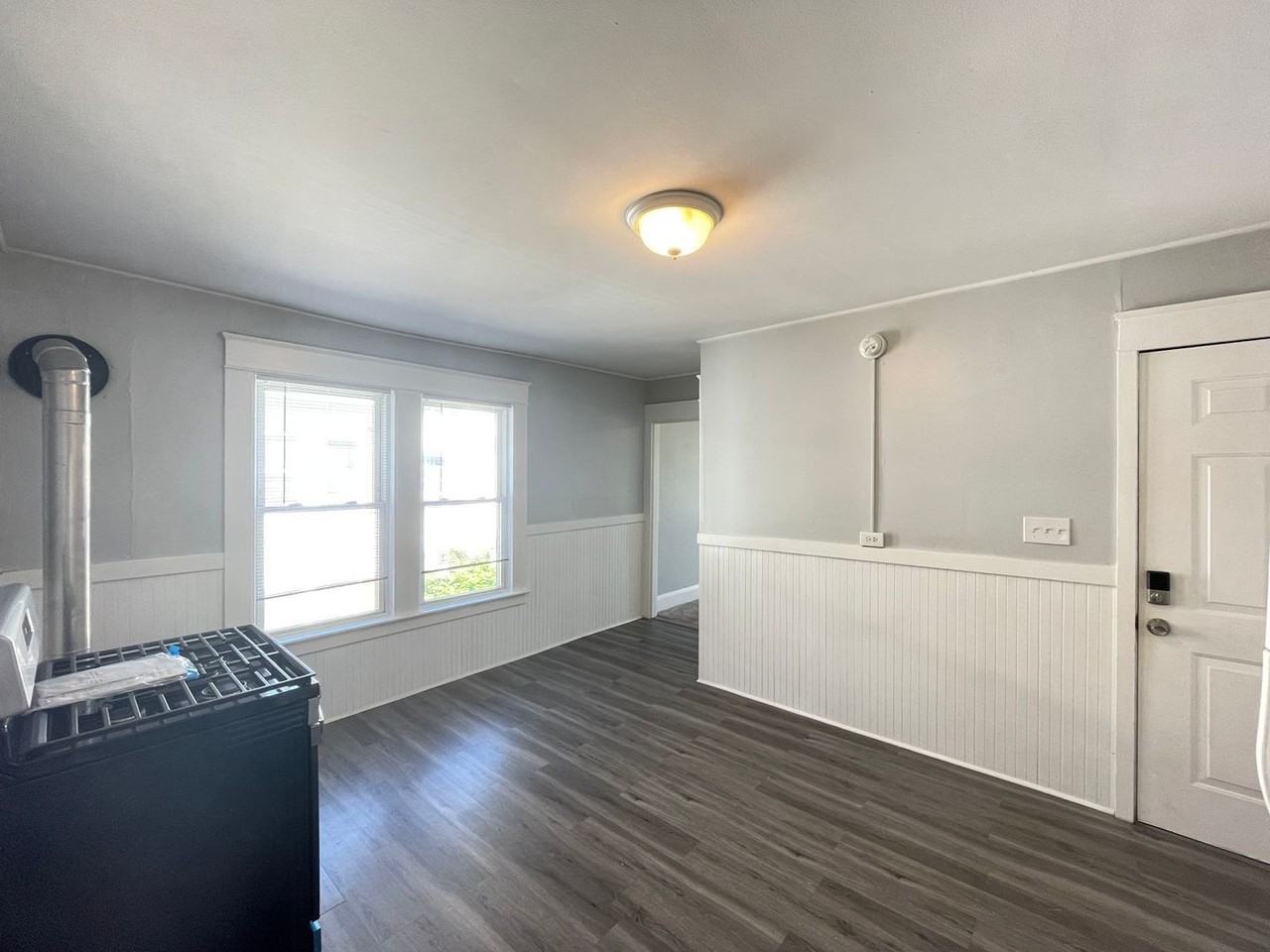 398 Amory St #B - Photo 5 of 16