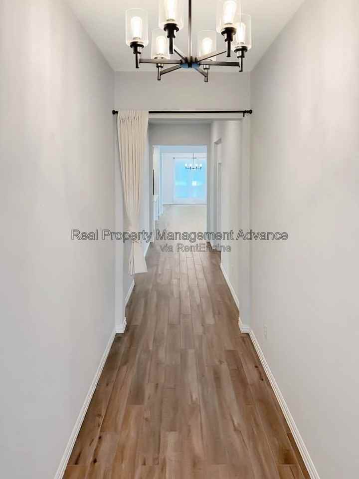 516 Evergreen Rd - Photo 4 of 23