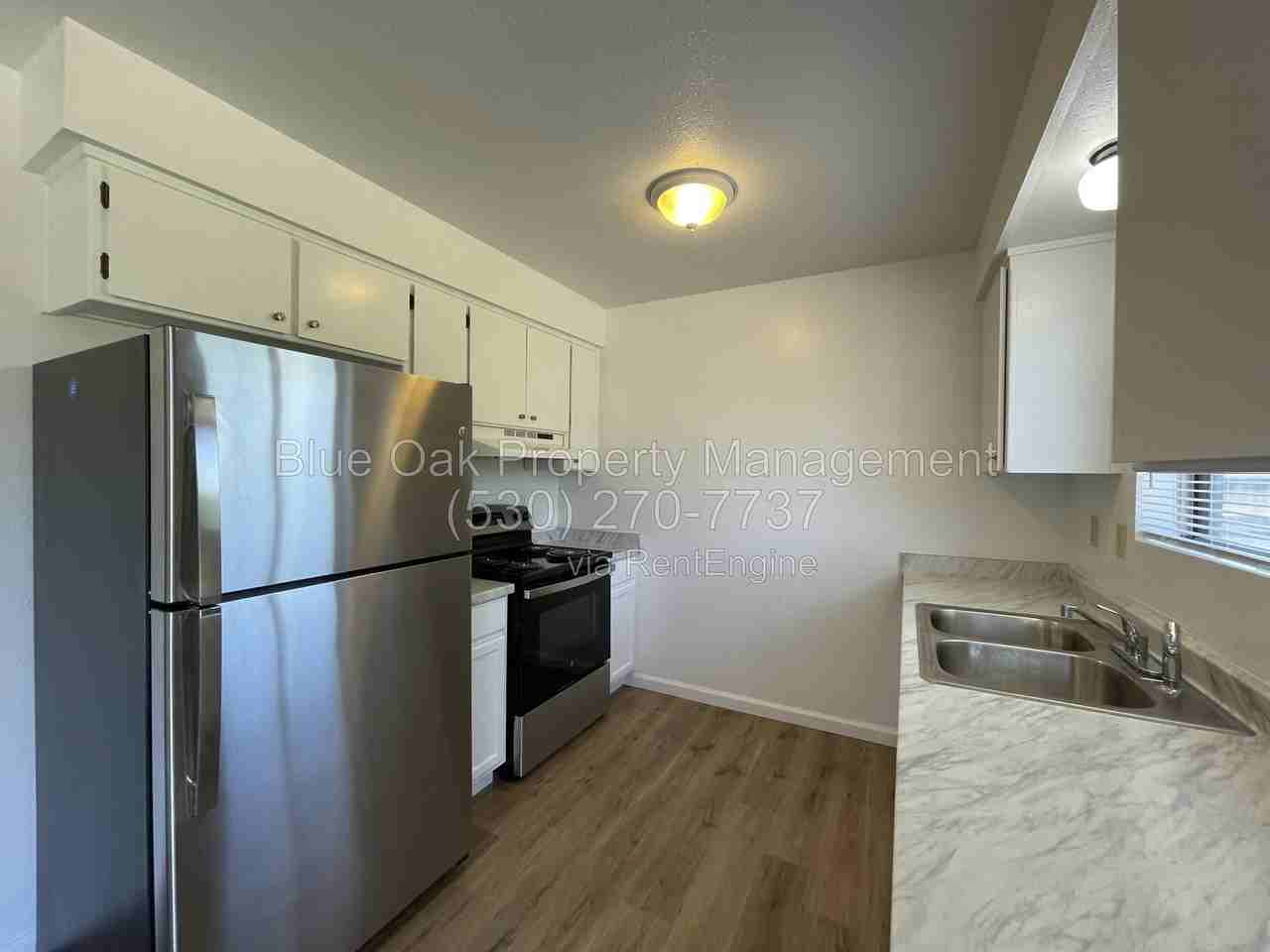 470 Cimarron Dr - Photo 4 of 12