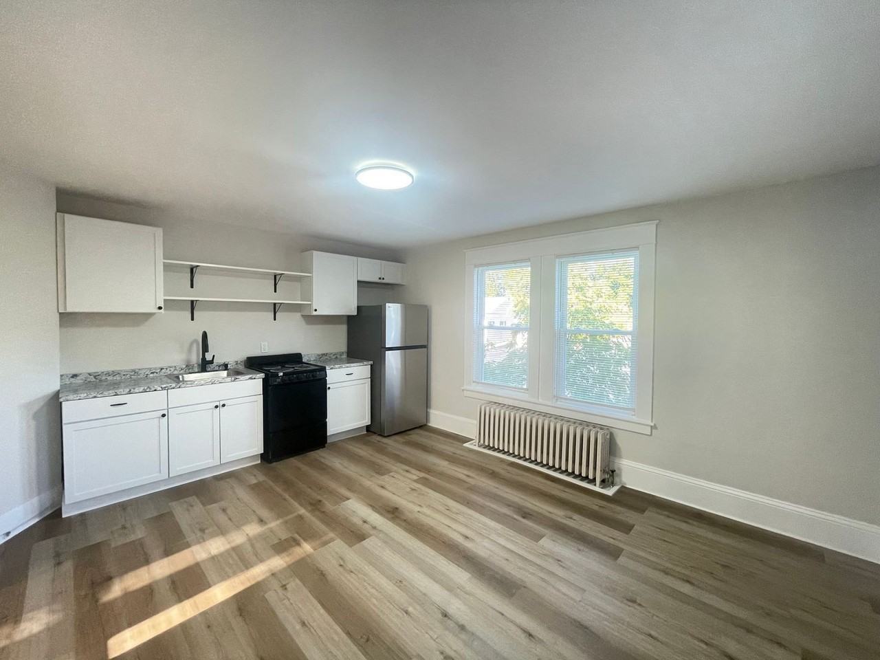 55 Henriette St #6 - Photo 2 of 14