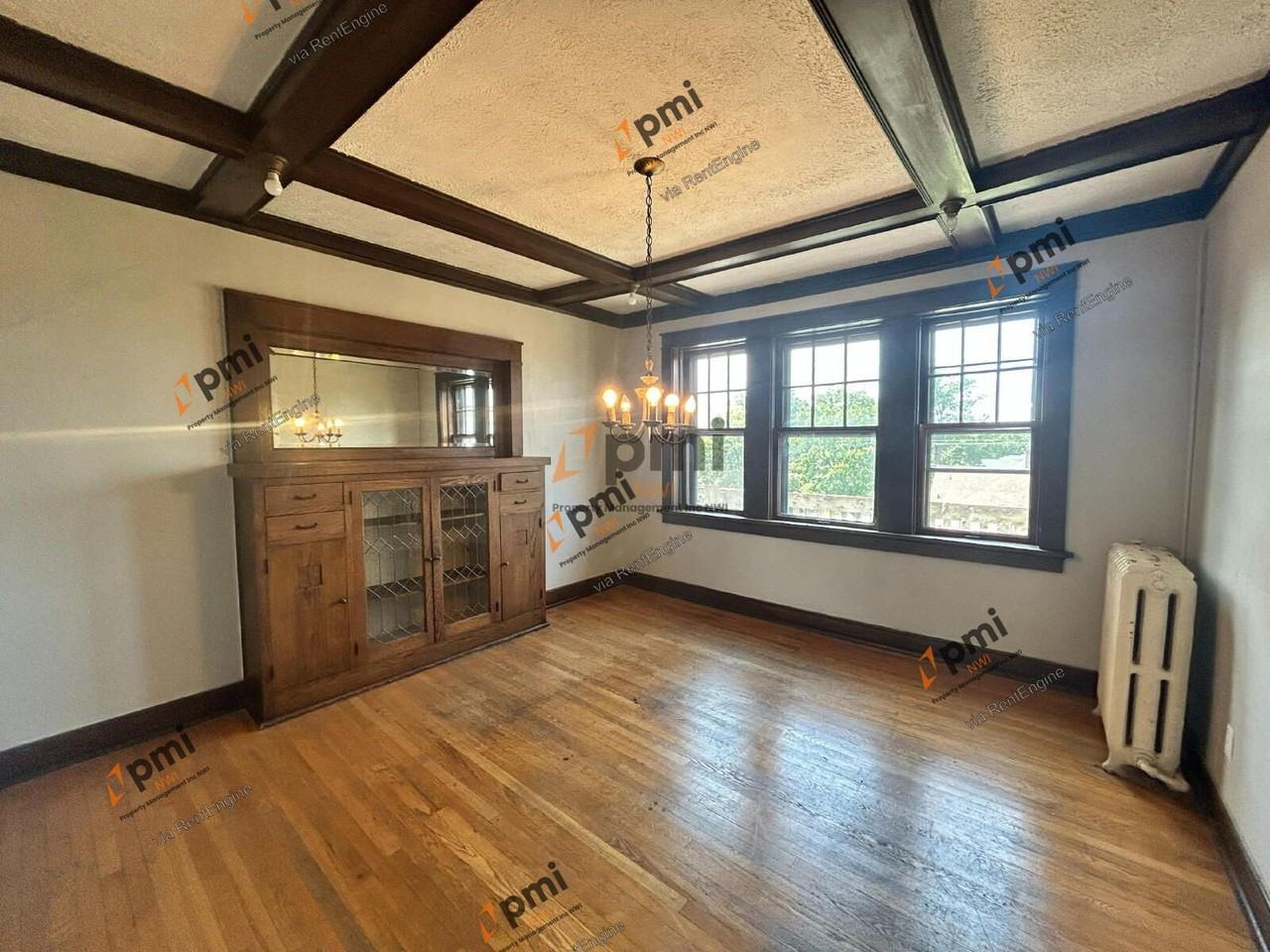 710 Perry St #8 - Photo 3 of 25