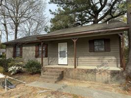 featured image of 809 Lloyd St