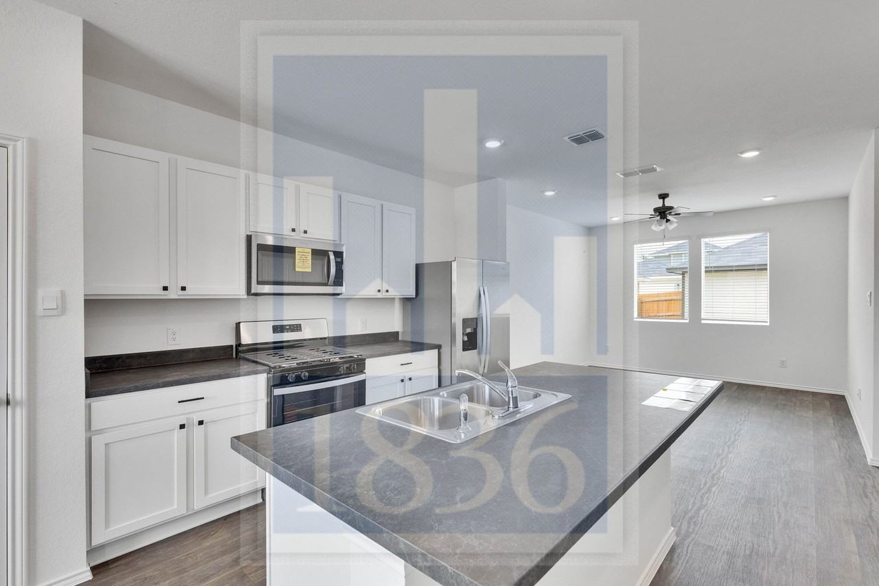 304 Azua Path - Photo 4 of 50