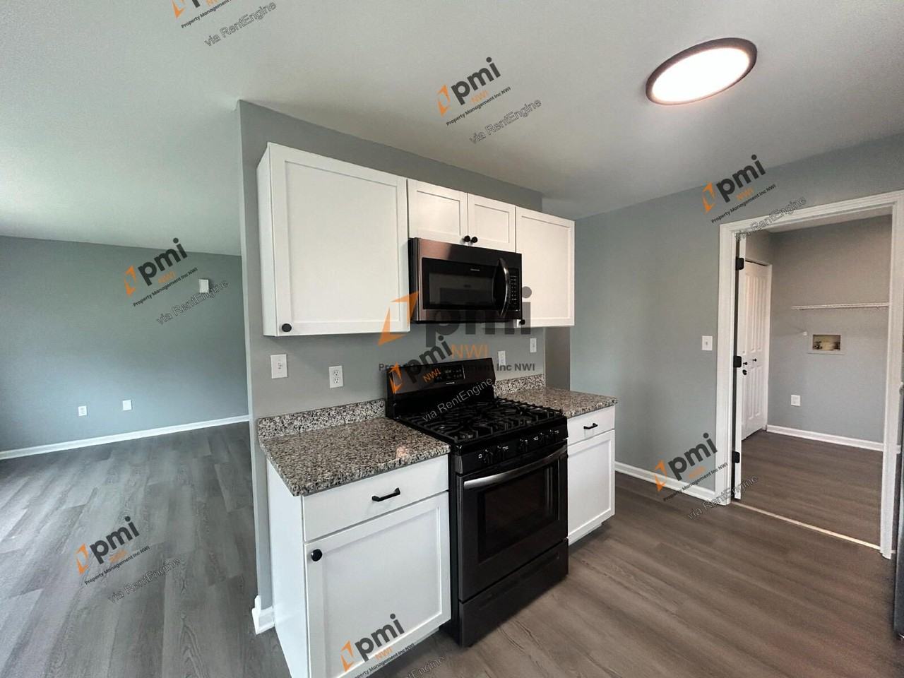 5930 Fiesta Ave #D - Photo 4 of 16